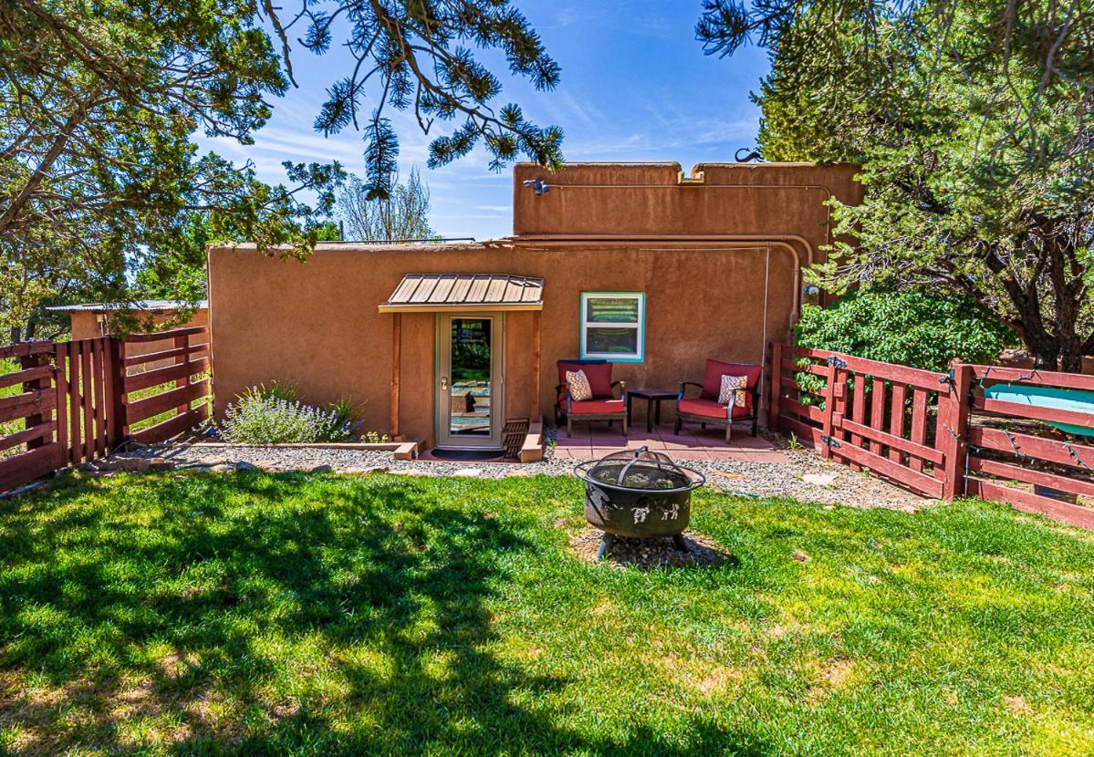 Pet Friendly Pinon Heaven Bed & Breakfast Canada de los Alamos Екстериор снимка